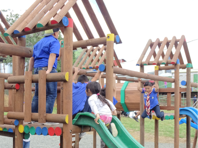 Noticias 12 parques infantiles